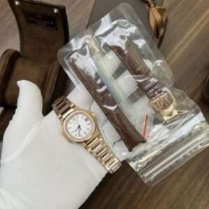 Patek Philippe 11 Nautilus 7010 Rose Gold With Stone Metal Strap 32mm